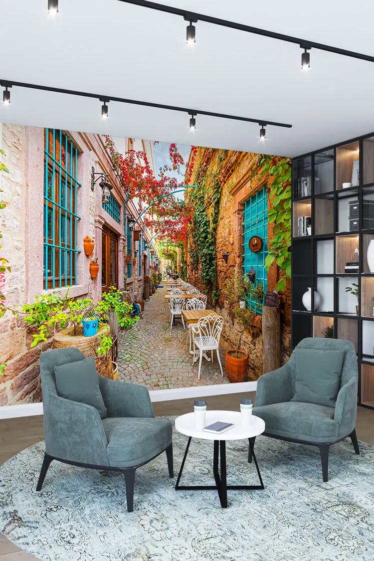 Çiçekli Taş Sokak Kafe Manzaralı Duvar Kağıdı