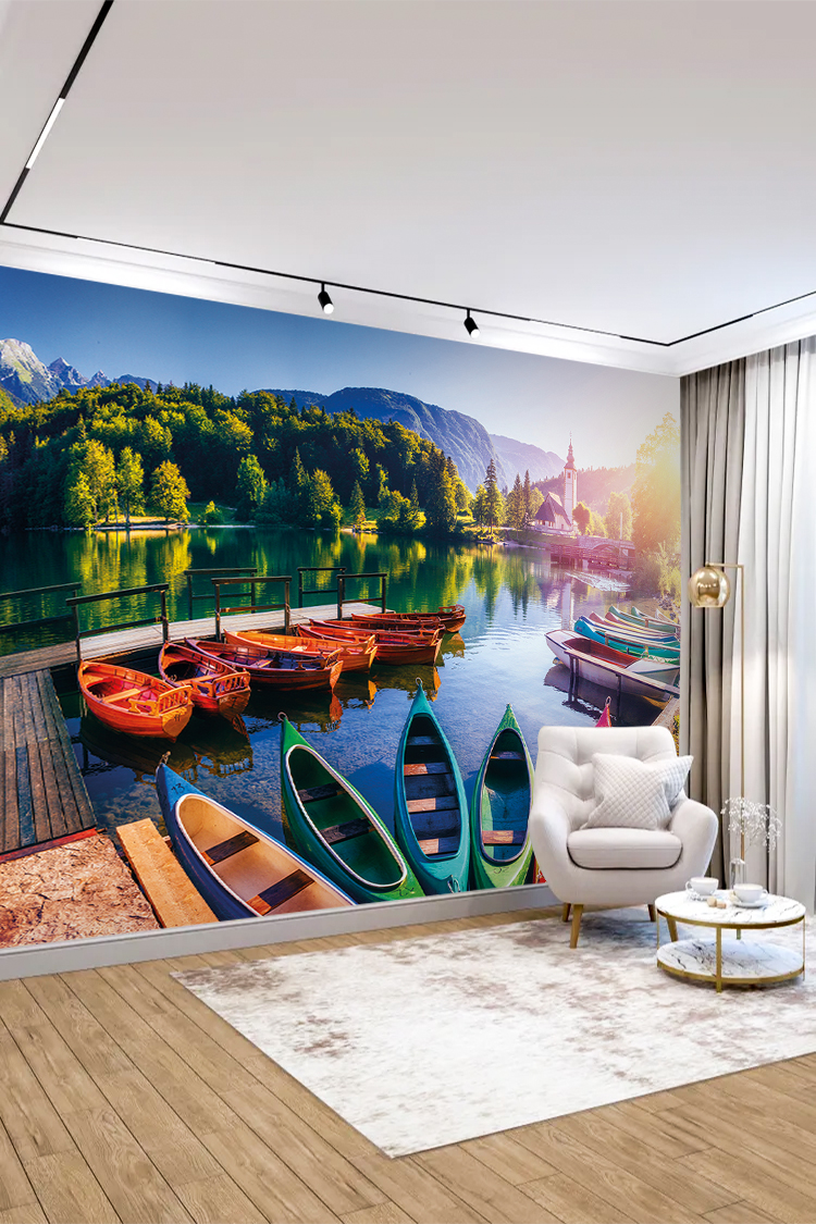 Renkli Kayıklar ve Doğal Göl Manzarası Duvar Kağıdı