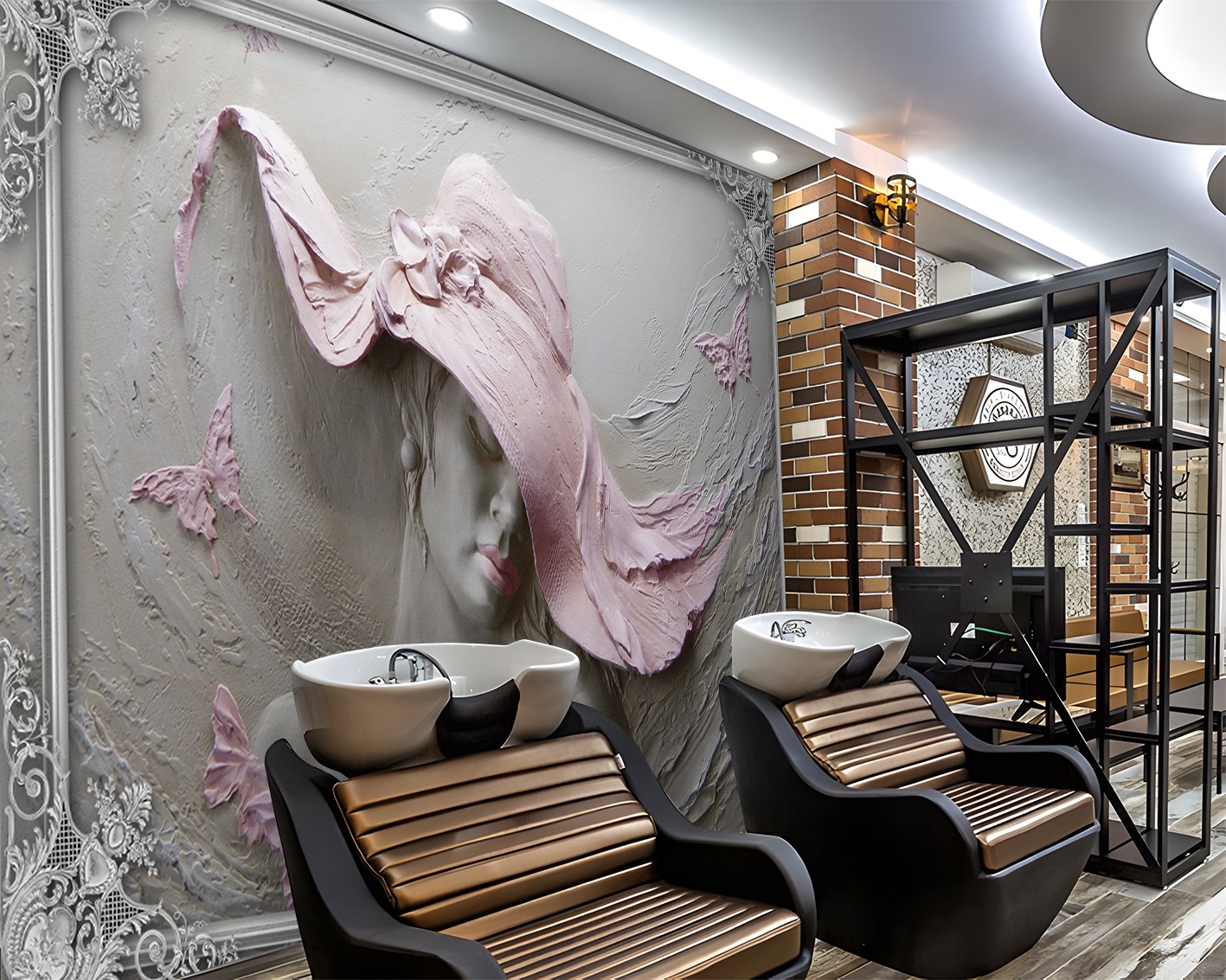 Pembe Şapkalı Kadın ve Kelebekler - Görsel 2